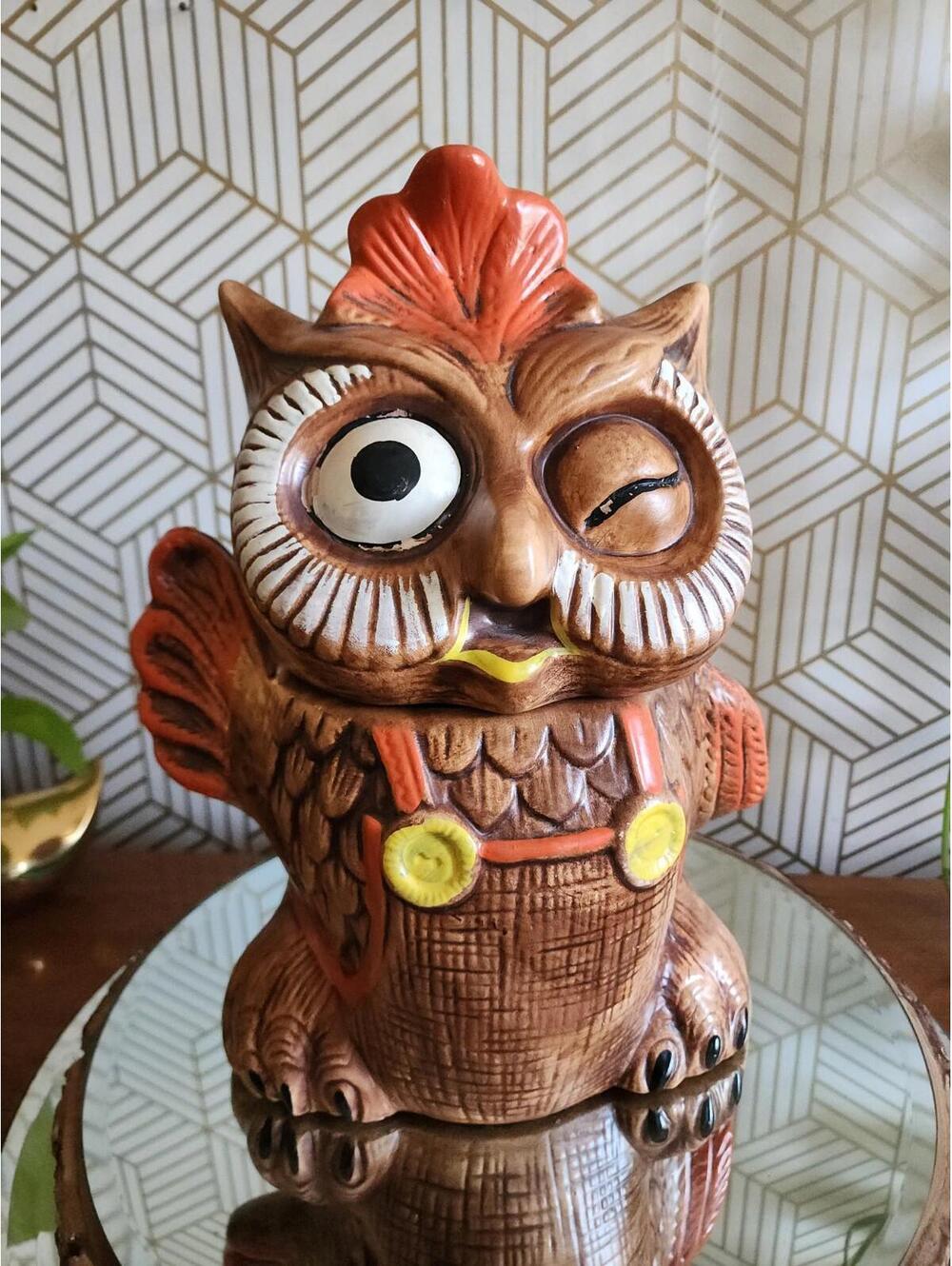 Vintage 1960's California Originals Winking Waving Owl Cookie Jar USA